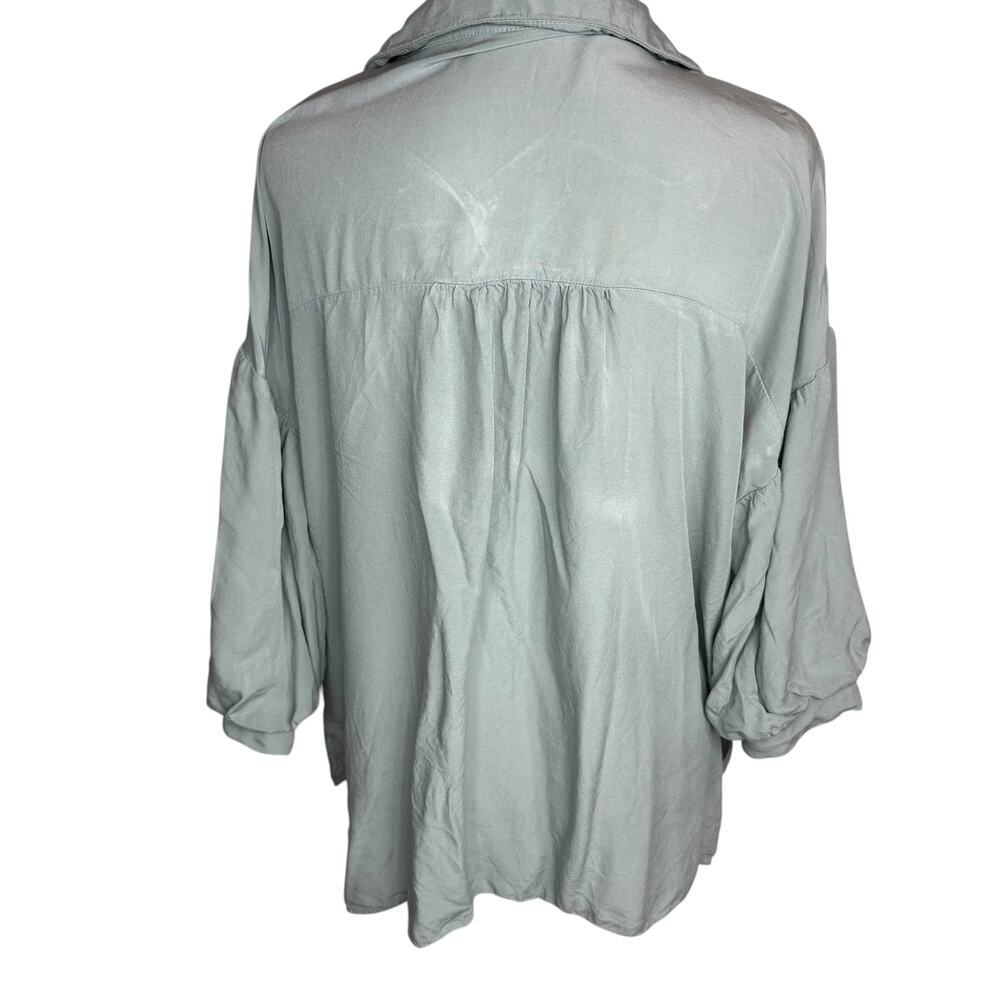 Pink Lily Sage Green Flowy Blouse Size L Button Front Boho Top - Picture 3 of 7
